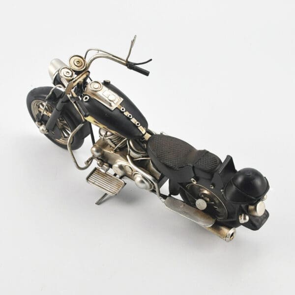 Filius and Investments SE Retro motorka - Image 3