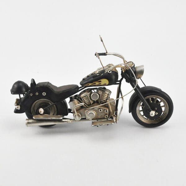Filius and Investments SE Retro motorka - Image 4