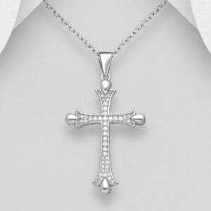 Přívěsek s křížem ze stříbra 925, zdobený simulovanými diamanty CZ